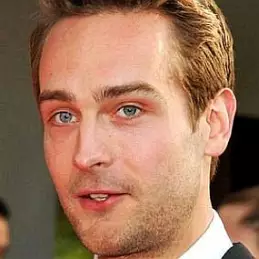 Tom Mison net worth