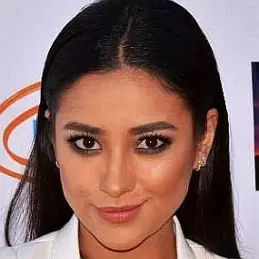 Shay Mitchell net worth