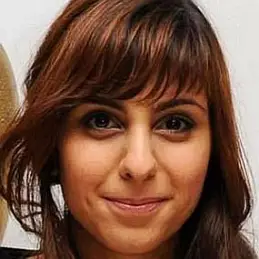 Anjli Mohindra net worth