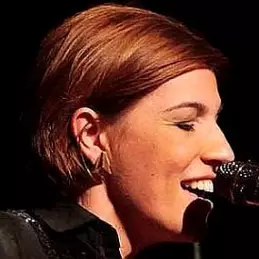 Lucia Moniz net worth