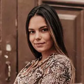 Debora Monteiro net worth