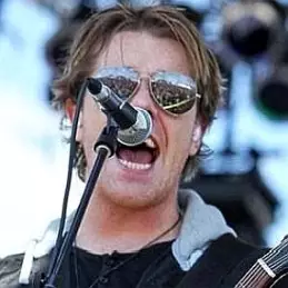 Shimon Moore net worth