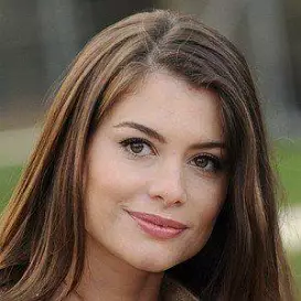 Alinne Moraes net worth