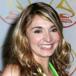 Soraya Moraes net worth