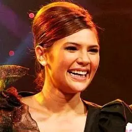 Vina Morales net worth