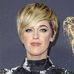 Lauren Morelli net worth