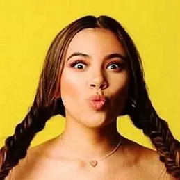 Adelaine Morin net worth