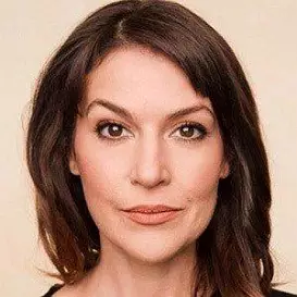 Ashley Austin Morris net worth