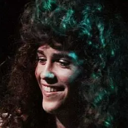 Rae Morris net worth