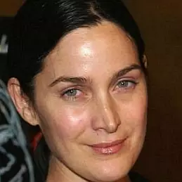 Carrie-Anne Moss net worth