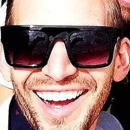 Derek Mount net worth