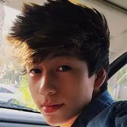 Oliver Moy net worth