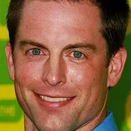 Michael Muhney net worth