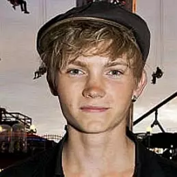 Ulrik Munther net worth