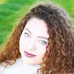 Jamileh Navalua net worth