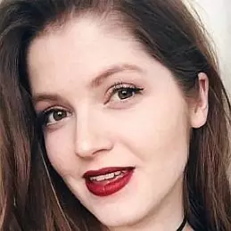 Izzie Naylor net worth