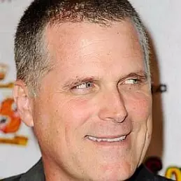 Robert Newman net worth