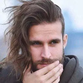 Clovis Nienow net worth