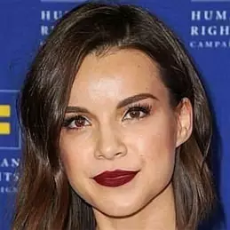 Ingrid Nilsen net worth