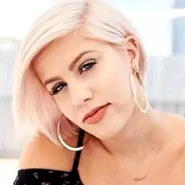 Rumer Noel net worth