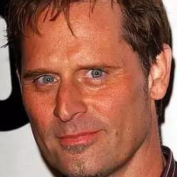 Jeffrey Nordling net worth