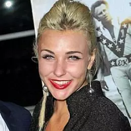 Maty Noyes net worth