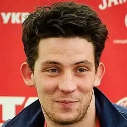 Josh O'Connor net worth