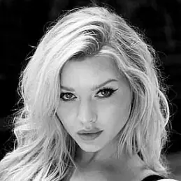 Lauren O'Leary net worth