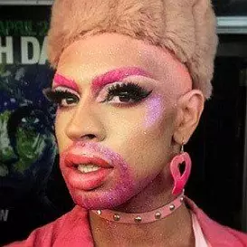 Yvie Oddly net worth