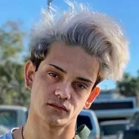 Dakota Olave net worth