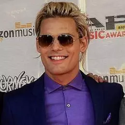 Devin Oliver net worth