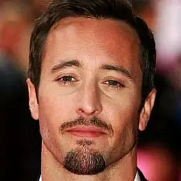 Alex O'Loughlin net worth