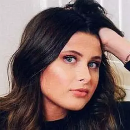 Savannah Outen net worth