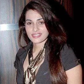 Shraddha Pandit net worth