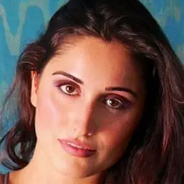 Leila Pari net worth