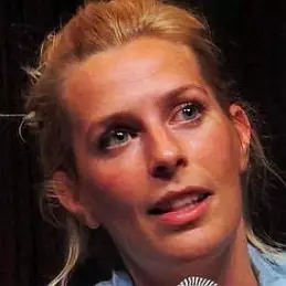 Sara Pascoe net worth