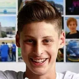 Ben Pasternak net worth