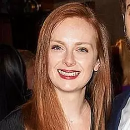 Alex Paxton-Beesley net worth