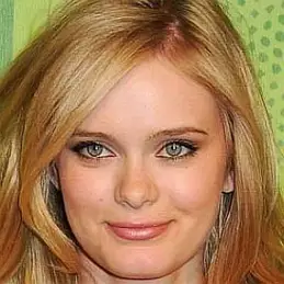 Sara Paxton net worth