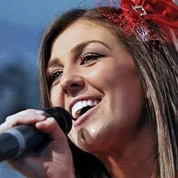 Amy Pearson net worth