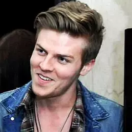 Joel Peat net worth
