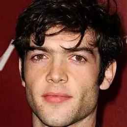 Ethan Peck net worth