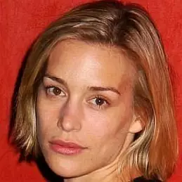 Piper Perabo net worth