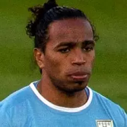 Alvaro Pereira net worth