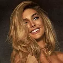 Lyna Perez net worth