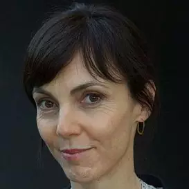 Emily Perkins net worth