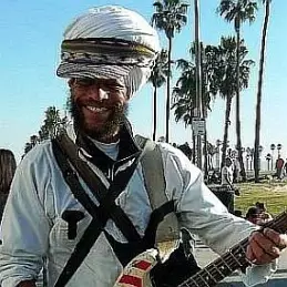 Harry Perry net worth