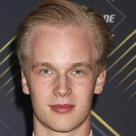 Elias Pettersson net worth