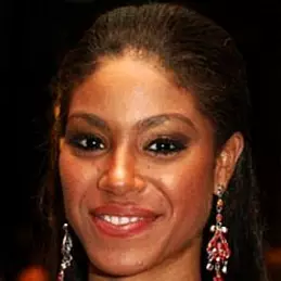 Yendi Phillips net worth