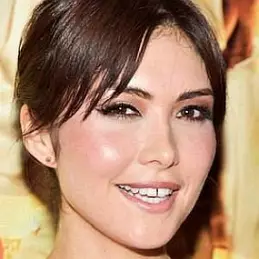 Daniella Pineda net worth